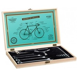 Se Gentlemen's Hardware - Bicycle Tool Kit In Wood Box hos Outmore.dk